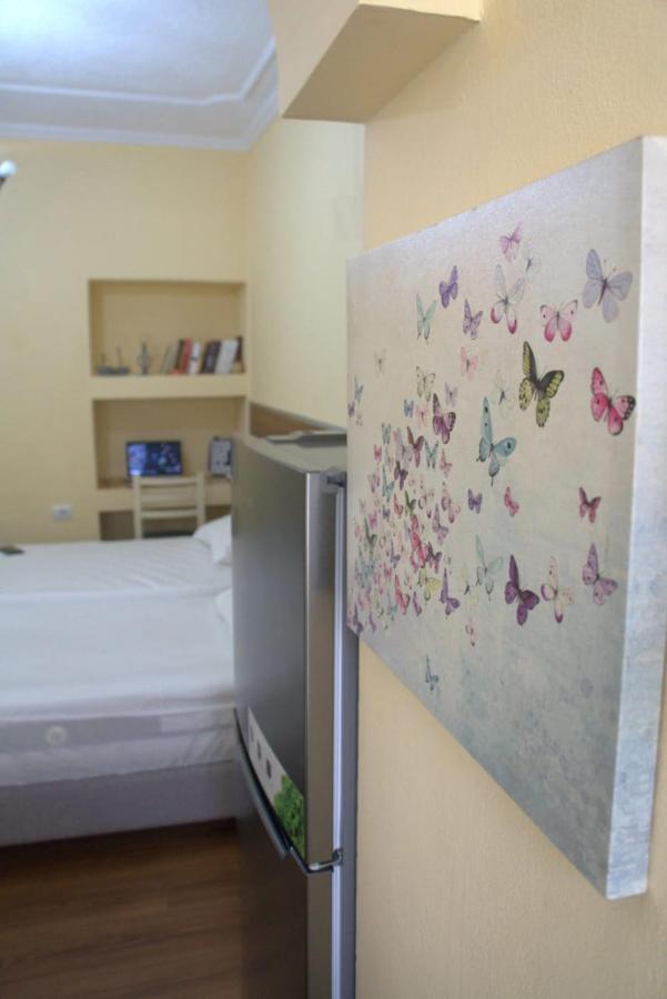 Alle'S M Shyri Studio Apartment Tirana Exterior foto